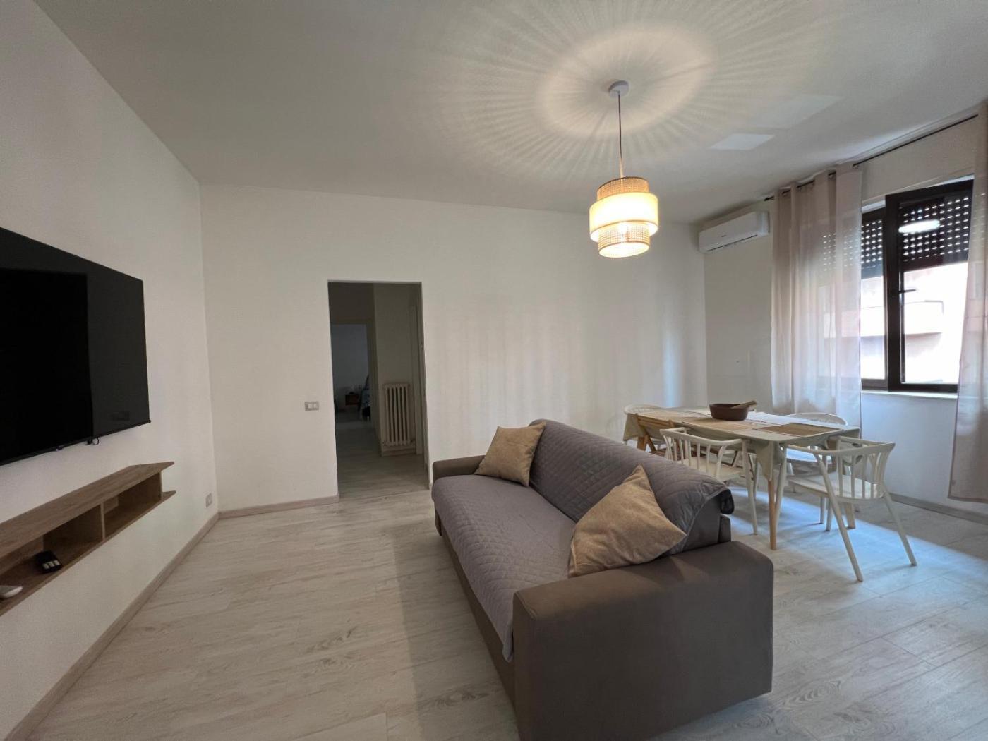 Trilocale Centro Gallarate Eksteriør billede